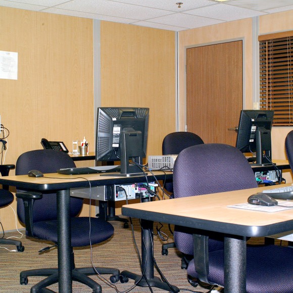 Allied Modular Partition Walls Computer Lab