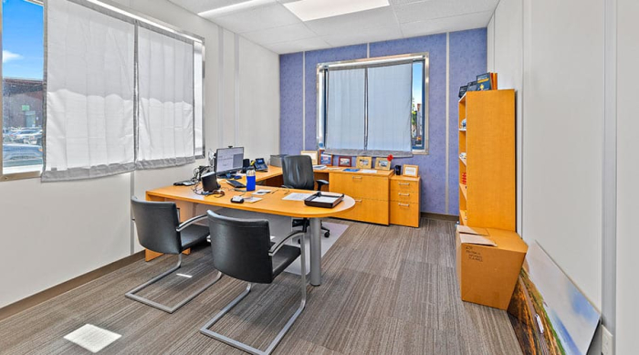Modular Offices Modern conference room design for effective meetings.