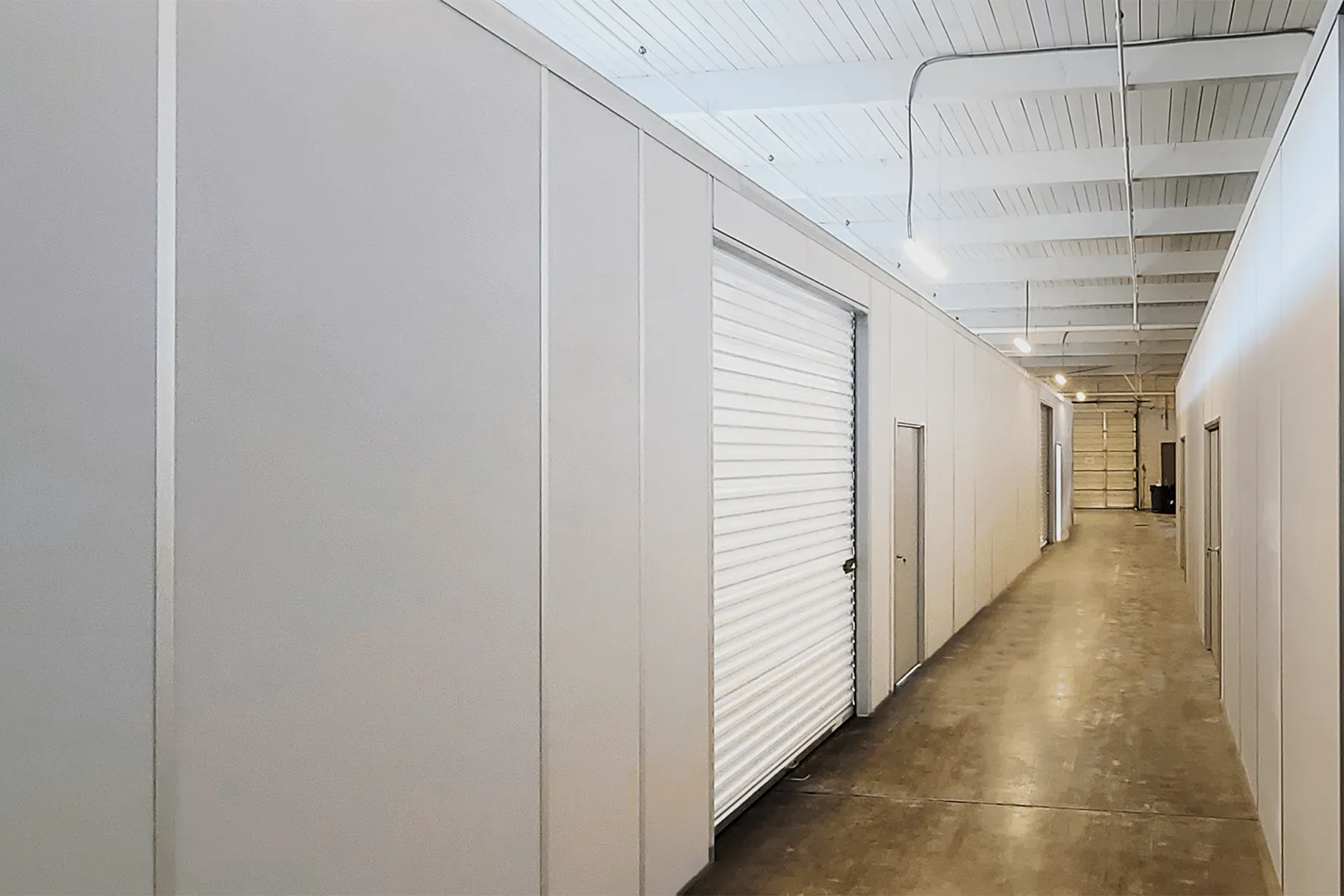 Modwalls walls in a retail back-of-house area